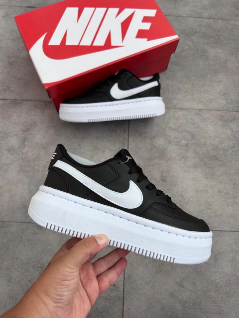 NIKE COURT PLATAFORMA PRETO E BRANCO