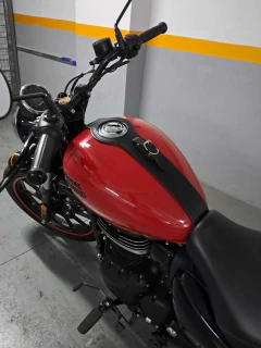 Corbata de tanque Royal Enfield - Don Tomasello