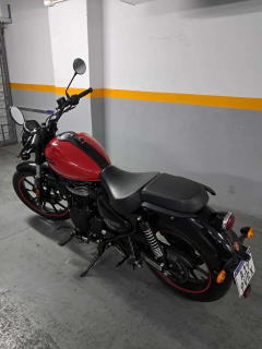 Imagen de Corbata de tanque Royal Enfield