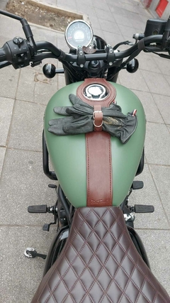 Imagen de Corbata de tanque Royal Enfield