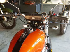 Corbata de tanque Royal Enfield en internet