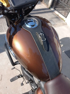 Imagen de Corbata de tanque Royal Enfield