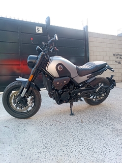 Cartuchera lateral Ducati Scrambler y Benelli Leoncino en internet