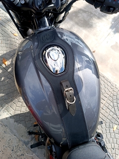 Corbata de tanque Royal Enfield en internet