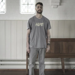 CAMISETA ESTONADA - HOPE - comprar online
