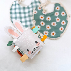 Cubo Sensorial BUNNY (2 colores) en internet