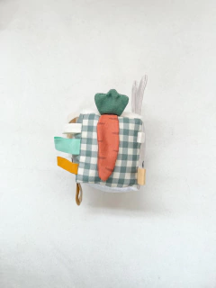 Set Regalo +3 Meses *BUNNY* (Cubo Sensorial + Bastón) - Coco House Kids
