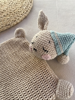Apego tejido SLEEPY *Conejo* - comprar online