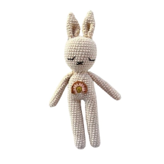 Muñeco tejido *Conejo Crema Arcoiris*