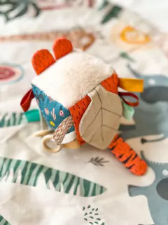 Set Regalo +3 Meses *TIGRE* (Cubo Sensorial + Bastón)