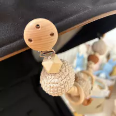 SET Sonajero Cochecito y Anillo Tejidos *León* - tienda online