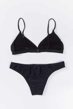 BIKINI FAUSTINA en internet