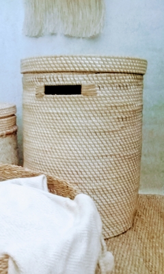 Cesto de rattan blanco - La Fabricana