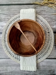 Individual de rattan blanco calado - 35 cm