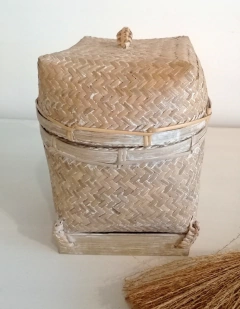 Cajita de bamboo con tapa - La Fabricana