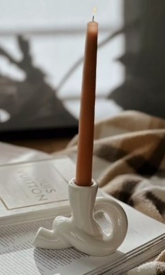 Candelabro de ceramica nudo