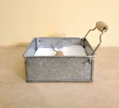 Servilletero de zinc y madera - Medidas 16 x 6.5 h
