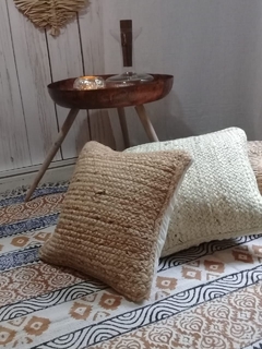 Almohadon de yute trenzado de 45 x 45 cm