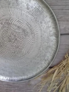 Bandeja de metal labrado - S M y L - Consultar diseños - comprar online