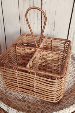Cubiertero / organizador de rattan cuadrado blanco - (copia)