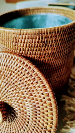 Hielerita de rattan Halus