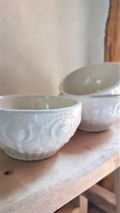 Cuenco de ceramica labrado - 15 x 8 cm - La Fabricana