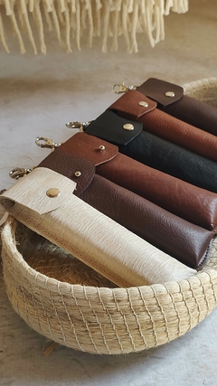 Portabombilla / lapicero de cuero - comprar online