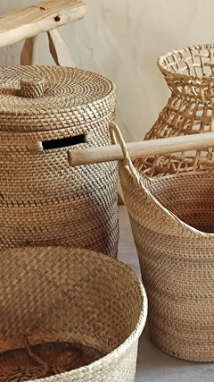 Cesto de rattan natural con tapa en internet