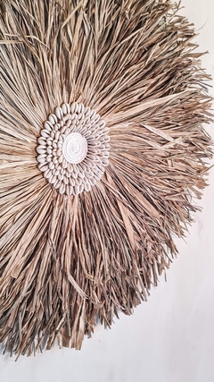 Circulo de raffia y caracoles de 60 cm