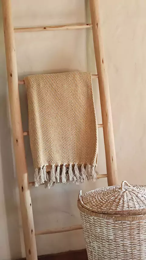 Manta zig zag amarilla