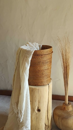 Cesto de rattan natural conico