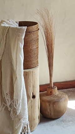 Cesto de rattan natural conico en internet