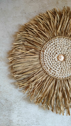 Circulo de raffia y caracoles de 50 cm