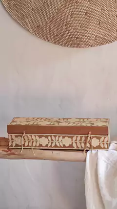 Caja de te larga marron aleli