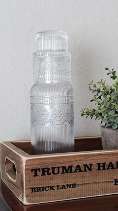 Botella de noche tallada con vaso - comprar online