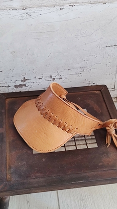 Visera de cuero Identite con trenza - tienda online
