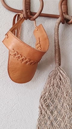 Visera de cuero Identite con trenza - comprar online