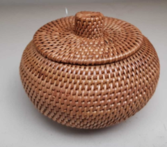 Cajita de rattan con tapa - comprar online