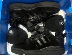 ADIDAS BAD BUNNY en internet