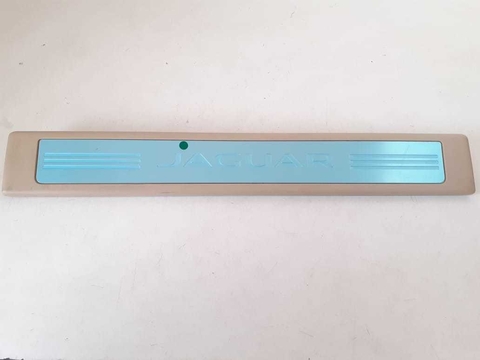 Soleira Bege Porta Diant esquerda Jaguar XF 2015 Original