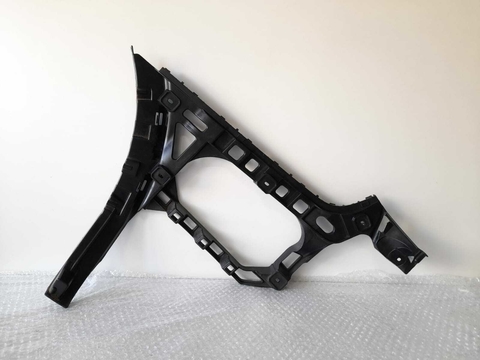 Guia Direita Parachoque Traseiro Vw Passat 2010/ 3c8807394