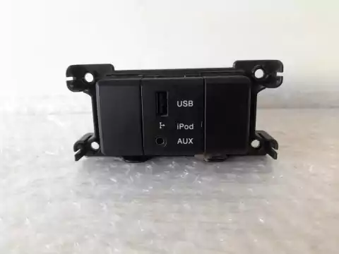Botão USB Hyundai Santa Fé 2010/2011- 96120b000 Original