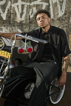 CAMISA BUTTON LETTERING PRETO - comprar online