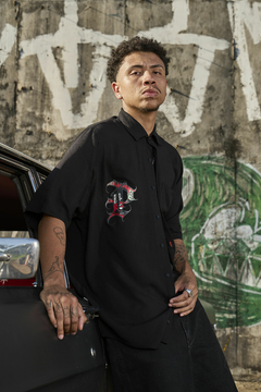 CAMISA BUTTON LETTERING PRETO