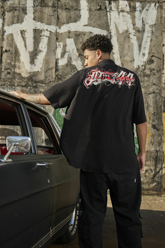 CAMISA BUTTON LETTERING PRETO - comprar online