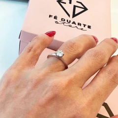 Anel Solitário Glam com Moissanite 5mm em Prata 925