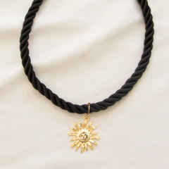 colar cordão marroquino preto com pingente Santorini - comprar online