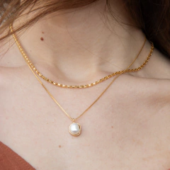 colar solitário de perola natural banhado a ouro 18k Brisa na internet