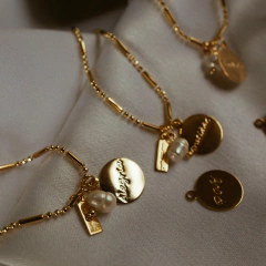 pulseira medalha com pérola natural