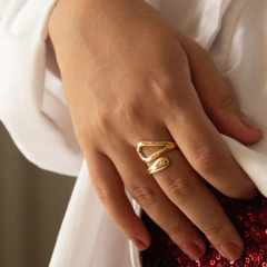 anel gota polido ajustável banhado à ouro 18K Cloe - comprar online